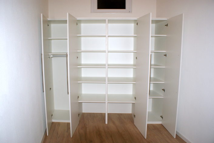 Kleiderschrank von Zachi Wiedner Möbel&Raumdesign Kleiderschrank von Zachi Wiedner Möbel&Raumdesign