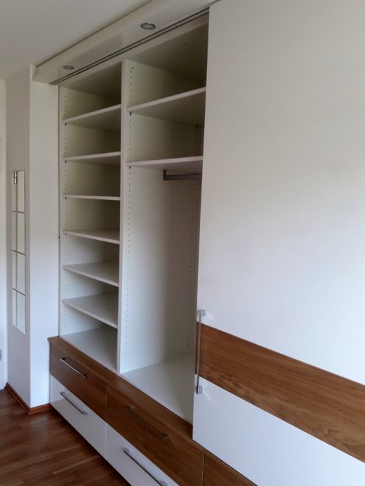 Kleiderschrank von Zachi Wiedner Möbel&Raumdesign Kleiderschrank von Zachi Wiedner Möbel&Raumdesign