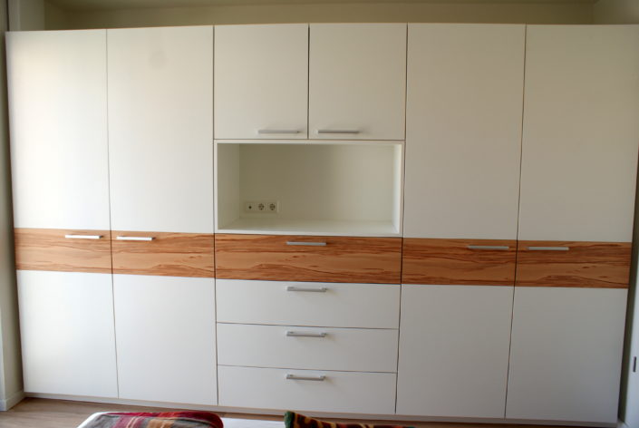 Kleiderschrank von Zachi Wiedner Möbel&Raumdesign Kleiderschrank von Zachi Wiedner Möbel&Raumdesign