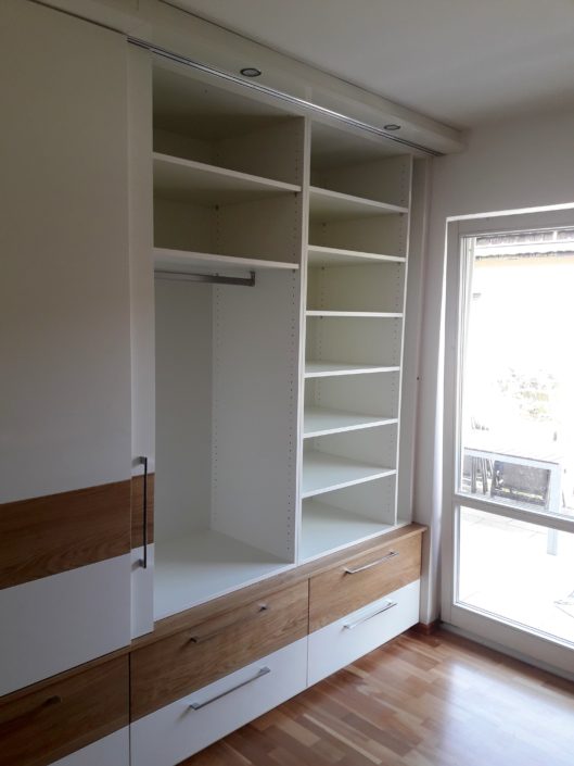 Neu eingebauter Schlafzimmerschrank - Möbel nach Maß und Innenausbau