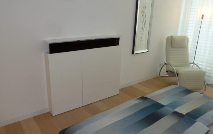 TV-Möbel von Zachi Wiedner Möbel&Raumdesign TV-Möbel von Zachi Wiedner Möbel&Raumdesign