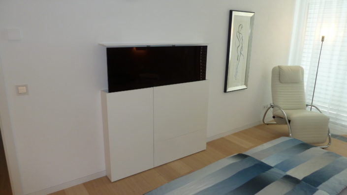 TV-Möbel von Zachi Wiedner Möbel&Raumdesign TV-Möbel von Zachi Wiedner Möbel&Raumdesign