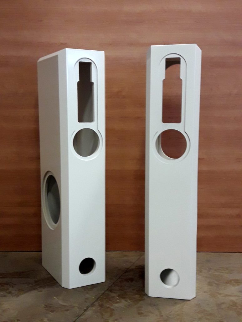 Lautsprecherboxen von Zachi Wiedner Möbel&Raumdesign