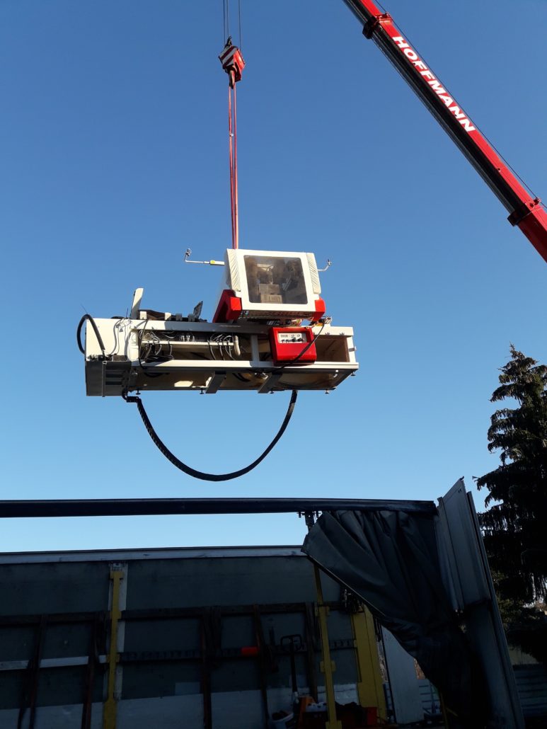 Unsere CNC-Maschine ist angekommen und sie läuft seit Ende Januar