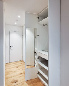 Kleiderschrank nach Maß, vom Schreiner, Lauchringen, Deutschland, Nähe Schweiz