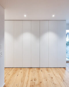 Ankleide, Kleiderschrank nach Maß, vom Schreiner, Lauchringen, Deutschland, Nähe Schweiz