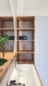 Badezimmermöbel, Waschbeckenunterschrank, Wäscheabwurf, auf Maß, vom Schreiner, Zachi Wiedner Möbel&Raumdesign, Lauchringen, Deutschland, Schweiz, Möbel auf Maß