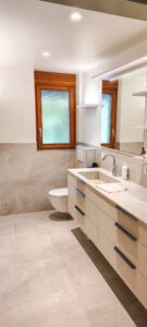 Badmöbel, Waschbeckenunterschrank, Lavabo, vom Schreiner, auf Maß, Zachi Wiedner Möbel&Raumdesign, Lauchringen. Schreinerei, Deutschland, Nähe Schweiz