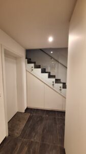 Kleiderschrank, Einbauschrank, auf Maß, vom Schreiner, Treppenunterschrank, Eingangsbereich, Zachi Wiedner Möbel&Raumdesign, Lauchringen. Nähe Schweiz, Waldshut