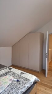 Kleiderschrank, Einbauschrank, auf Maß, vom Schreiner, unter der Dachschräge, Zachi Wiedner Möbel&Raumdesign, Lauchringen. Nähe Schweiz, Waldshut