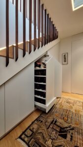 Kleiderschrank, Einbauschrank, auf Maß, vom Schreiner, Treppenunterschrank, Eingangsbereich, Zachi Wiedner Möbel&Raumdesign, Lauchringen. Nähe Schweiz, Waldshut