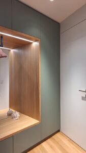 Garderobe, nach Maß, vom Schreiner, beleuchtet, Eingangsbereich, Zachi Wiedner Möbel&Raumdesign, Lauchringen, Nähe Schweiz, Waldshut