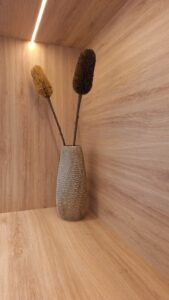 Schlafzimmerschrank, Kleiderschrank, auf Maß, vom SChreiner, Holz, Eiche, mit Beleuchtung. Lauchringen, Zachi Wiedner Möbel&Raumdesign, Nähe Schweiz, Waldshut
