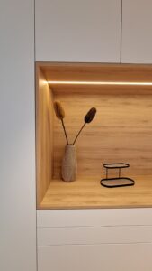Schlafzimmerschrank, Kleiderschrank, auf Maß, vom SChreiner, Holz, Eiche, mit Beleuchtung. Lauchringen, Zachi Wiedner Möbel&Raumdesign, Nähe Schweiz, Waldshut
