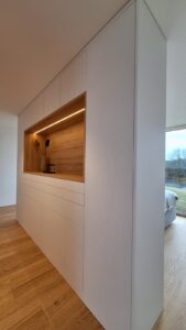Schlafzimmerschrank, Kleiderschrank, auf Maß, vom SChreiner, Holz, Eiche, mit Beleuchtung. Lauchringen, Zachi Wiedner Möbel&Raumdesign, Nähe Schweiz, Waldshut